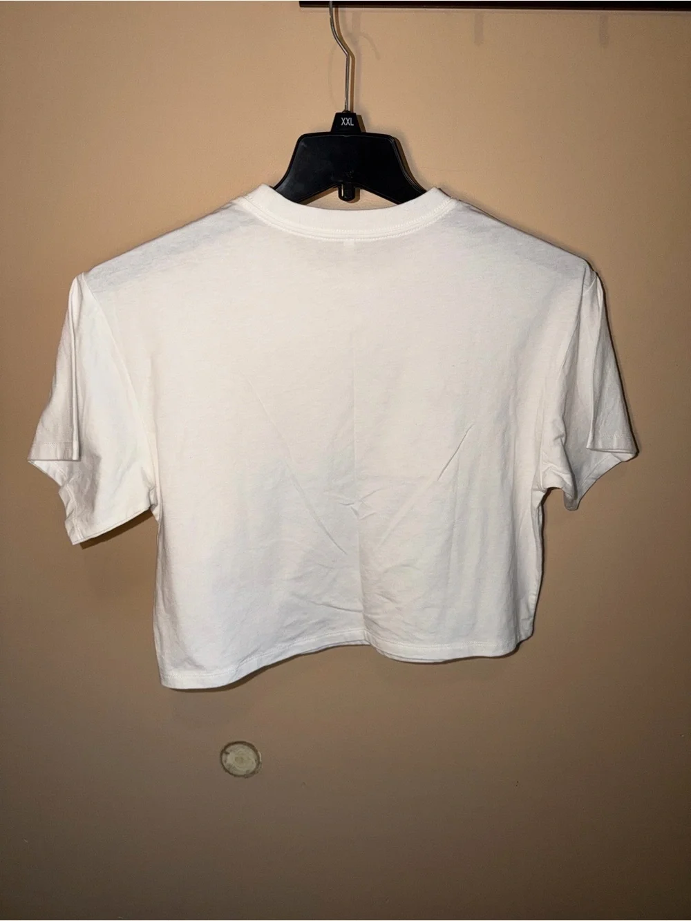 NWOT Unbranded Ford 1964 Mustang Car Logo White Cropped Tee - Picture 4 of 5